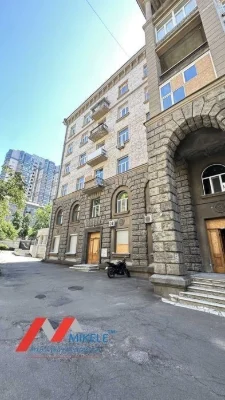 For sale 1 room 42 m2 No % Bankova 3 m. Maidan Nezalezhnosti m. Khreshchatyk