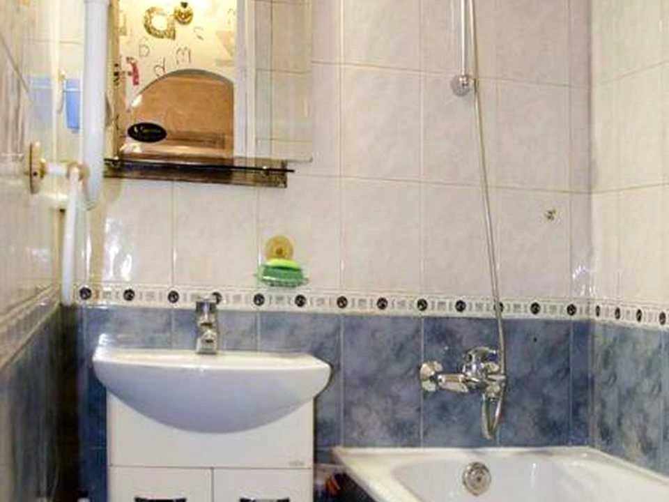 Apartment. Dnipro, Oleksandra Polia prospekt.