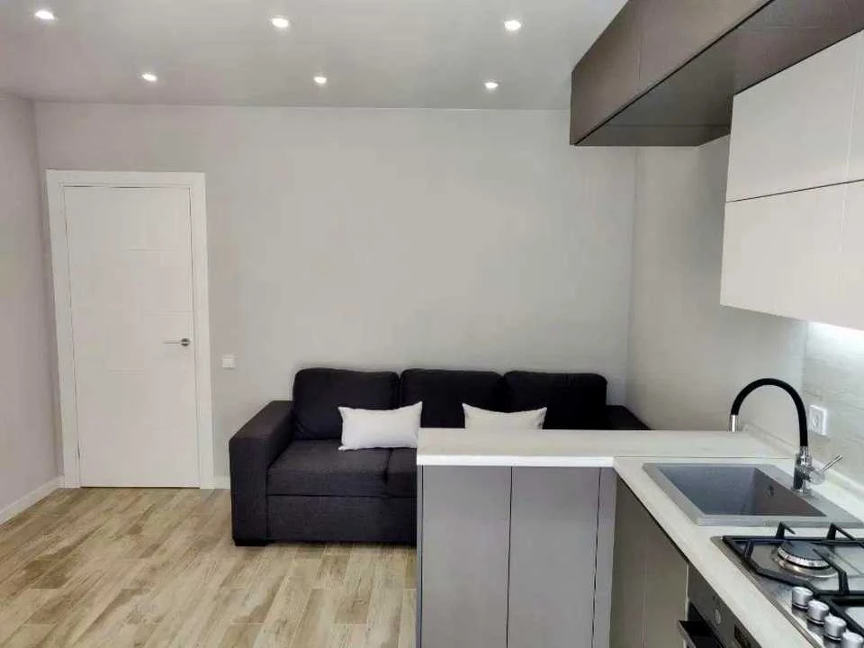 Apartment. Дніpro, Naberzhnaya Peremohy St.