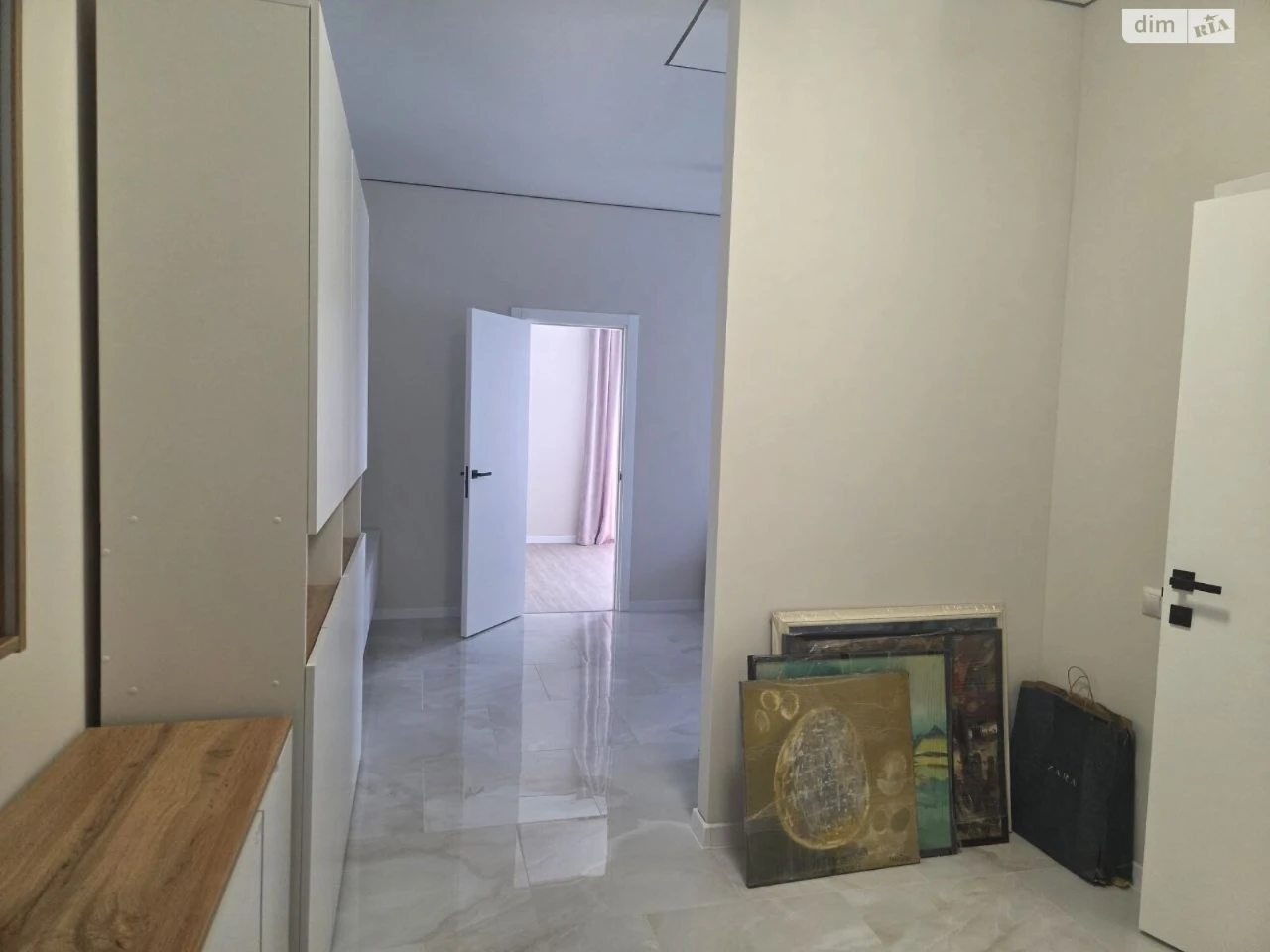 Sale of One-Room Apartment in a New Building