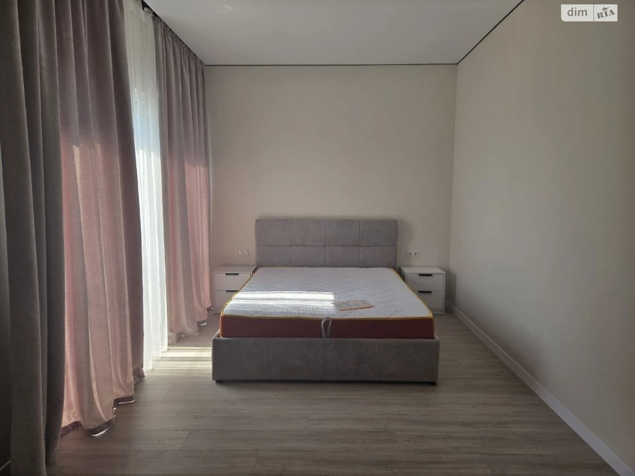 Sale of One-Room Apartment in a New Building