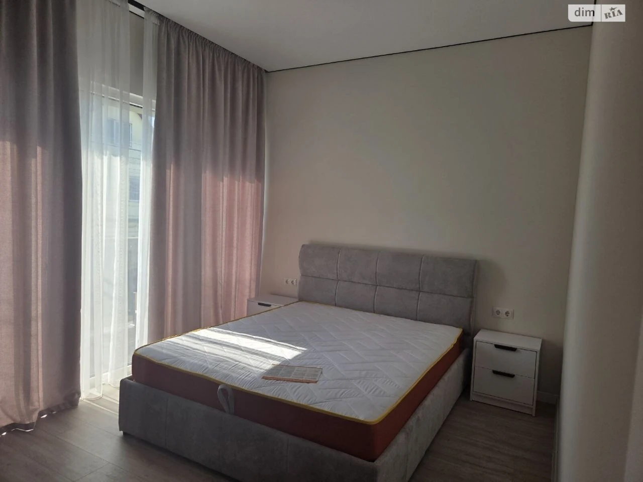 Sale of One-Room Apartment in a New Building