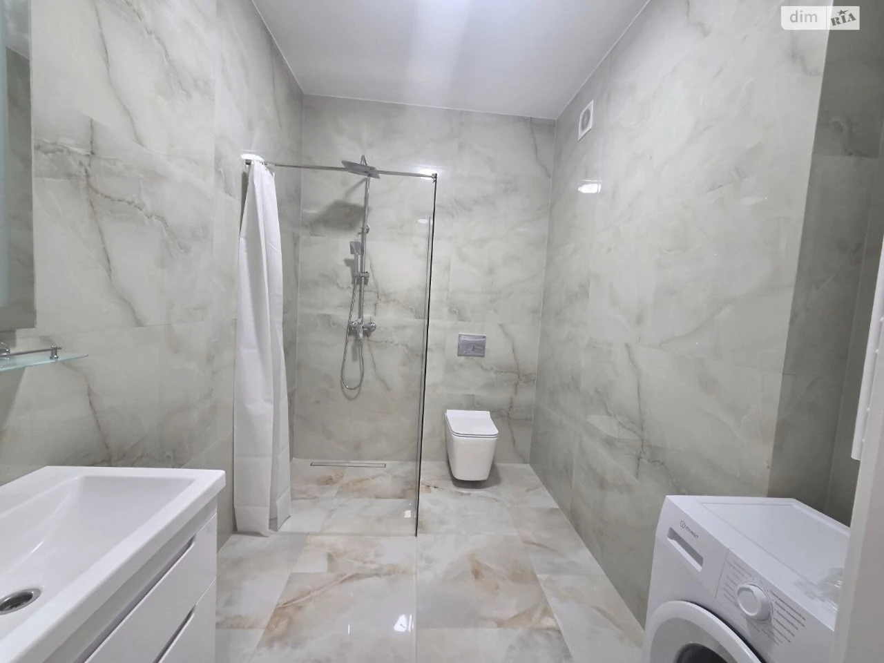Sale of One-Room Apartment in a New Building