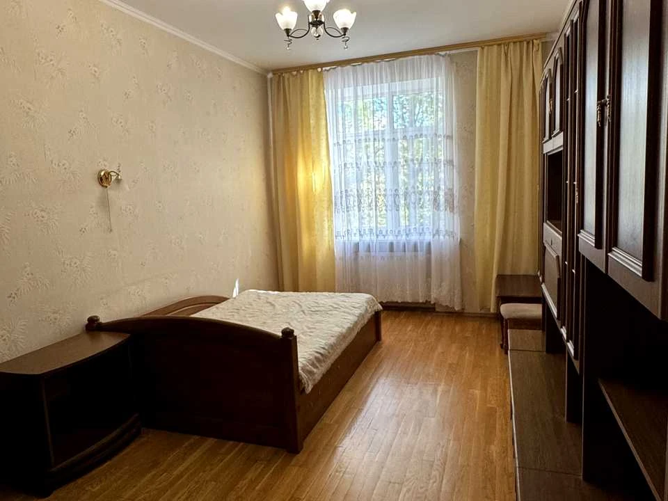 Квартира. Київ, Деревлянська вул.