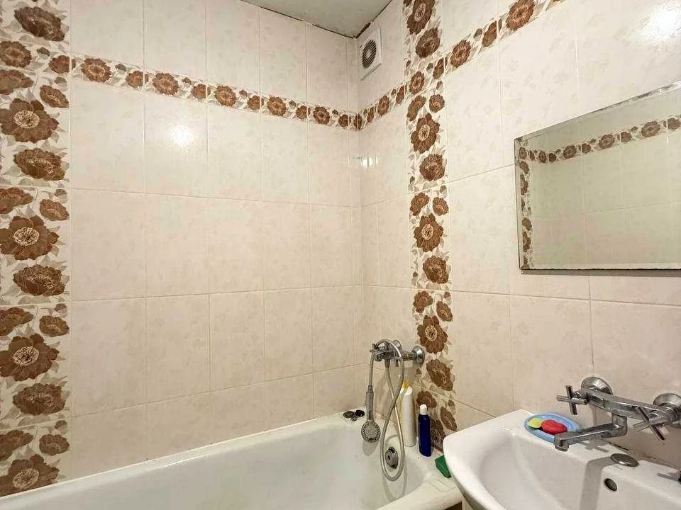 4-room apartment. Lviv, Hrymezheno I. Mazepe St.