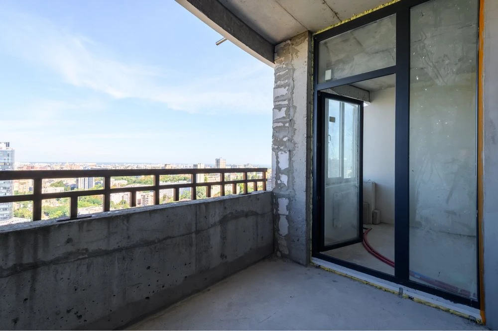 Sale of a one-room apartment with a view, 54.4 m2, in the very center of K