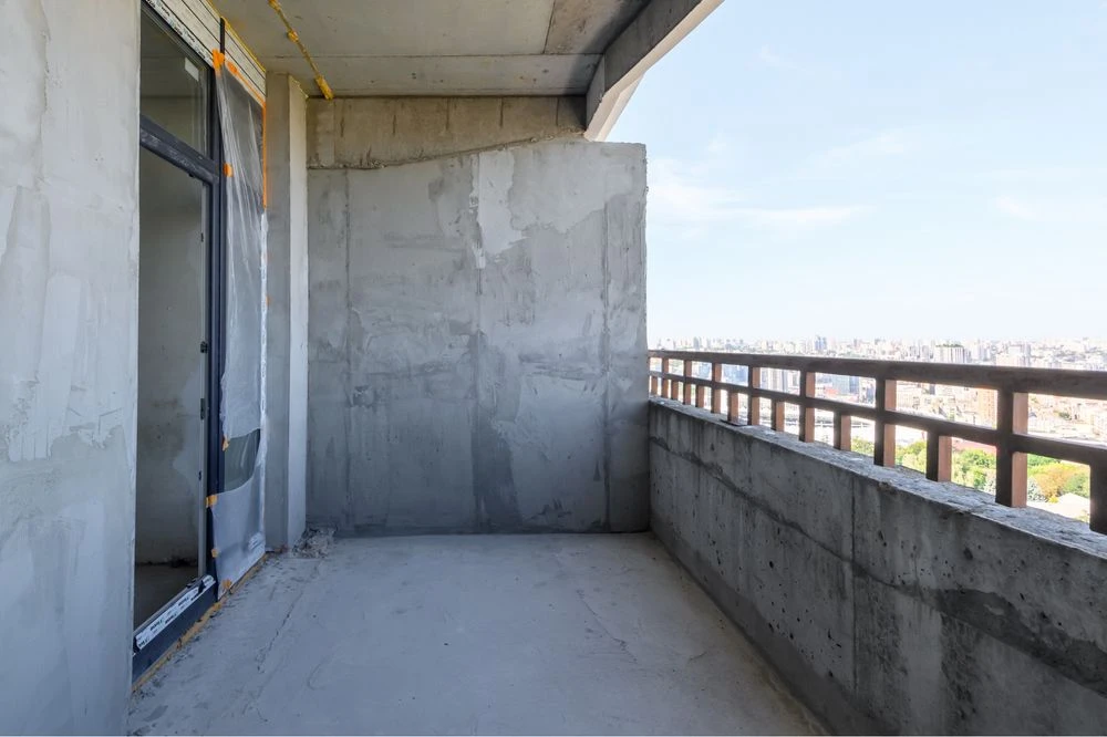 Sale of a one-room apartment with a view, 54.4 m2, in the very center of K