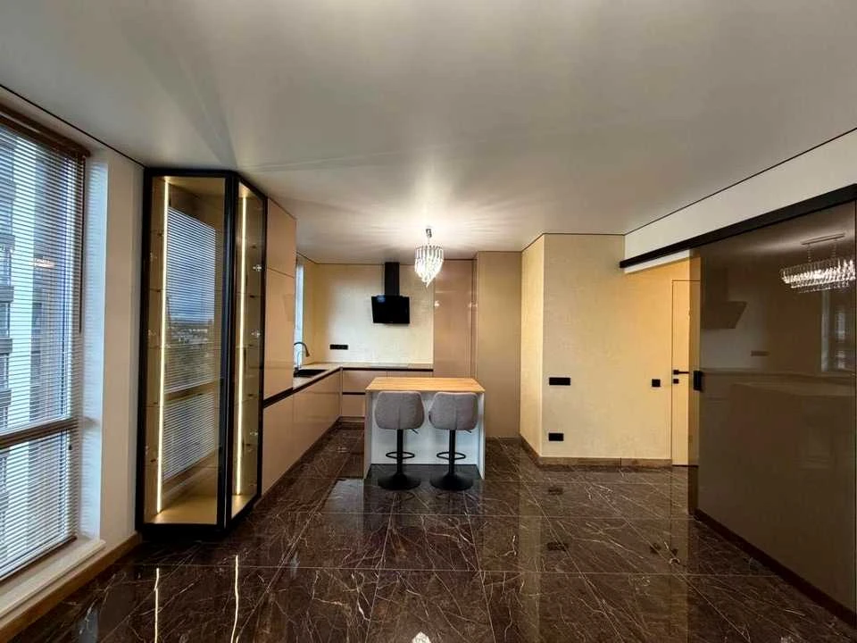 Apartment. Ivano-Frankivsk, Romana Levytskyi Street