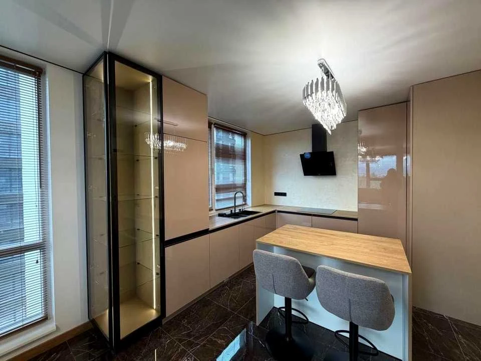 Apartment. Ivano-Frankivsk, Romana Levytskyi Street