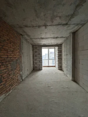 For sale, 1-room new building in the city center.