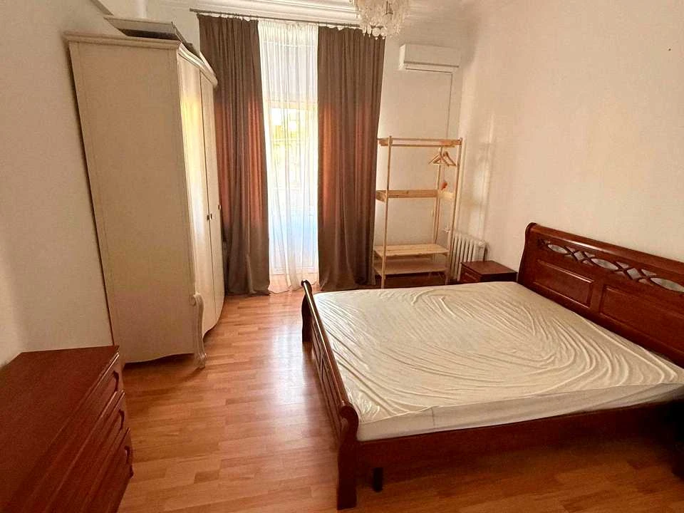 Квартира. Київ, Велика Васильківська вул.