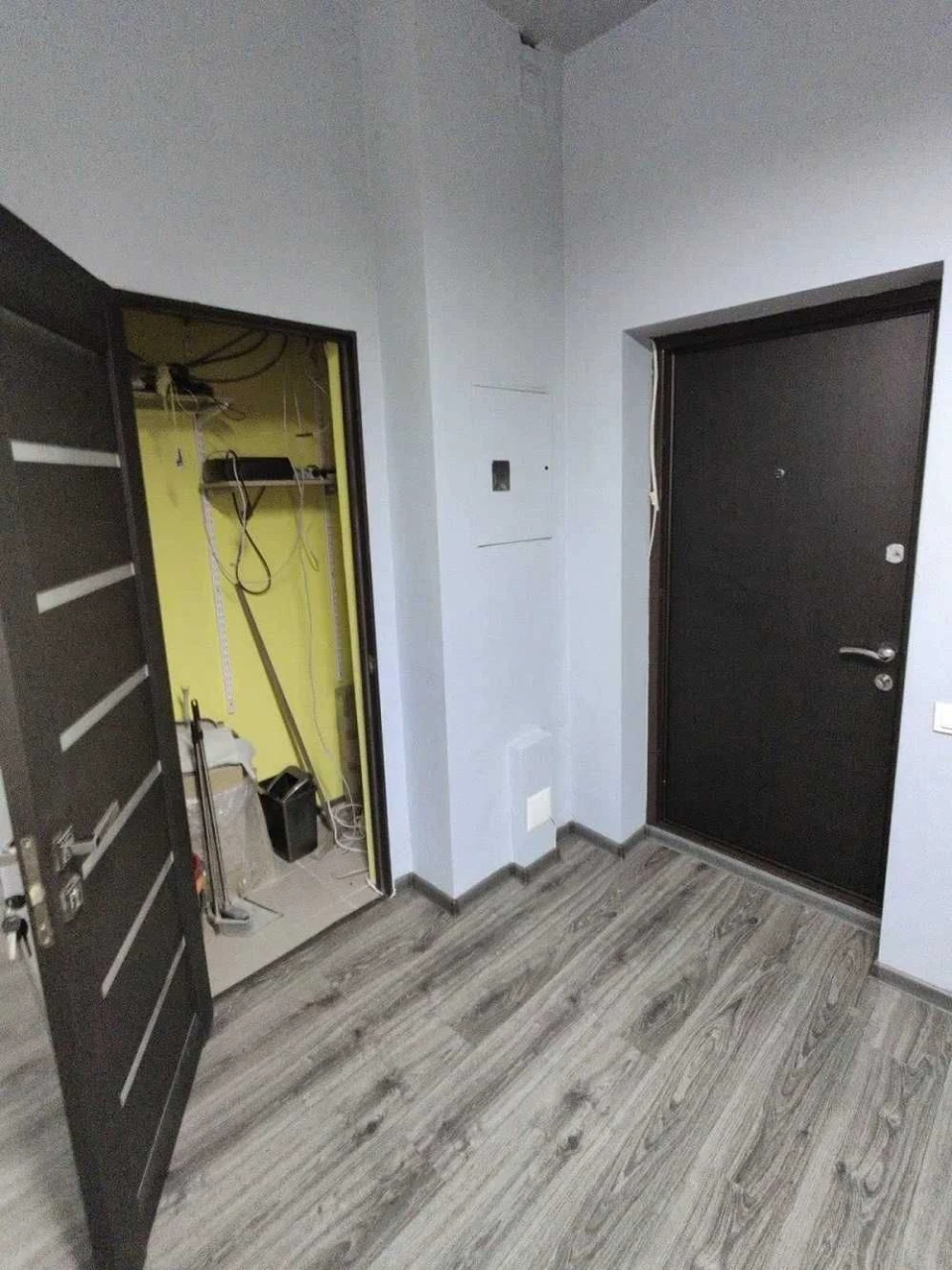 Sale of an apartment for office use, 130 sq.m, "Panorama on Pecers'k" residential complex