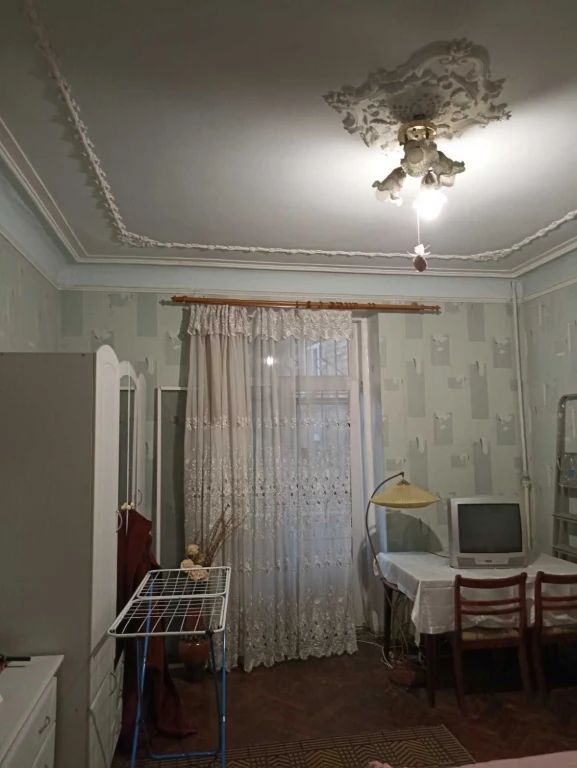 For Sale: 3 rooms in the Pasteur/Market Center area