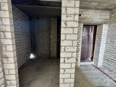 Selling a 1-room apartment in the Newton residential complex, new building, E-renovation