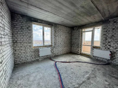 Selling a 1-room apartment in the Newton residential complex, new building, E-renovation