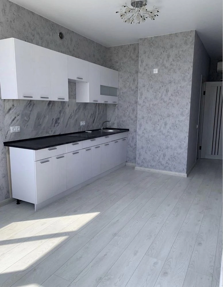 ЖК «Брюссель» — светлая квартира после ремонта, 43 м²