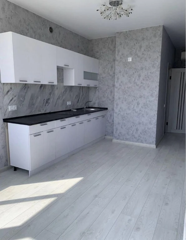 ЖК «Брюссель» — светлая квартира после ремонта, 43 м²