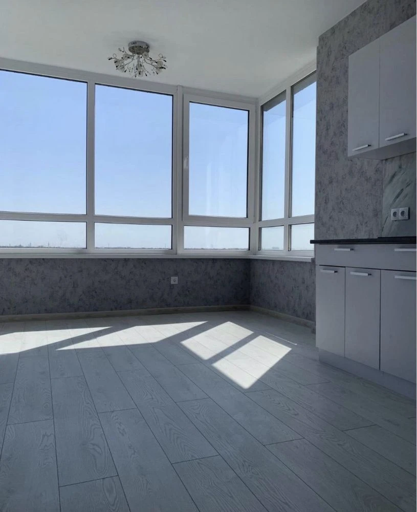 ЖК «Брюссель» — светлая квартира после ремонта, 43 м²