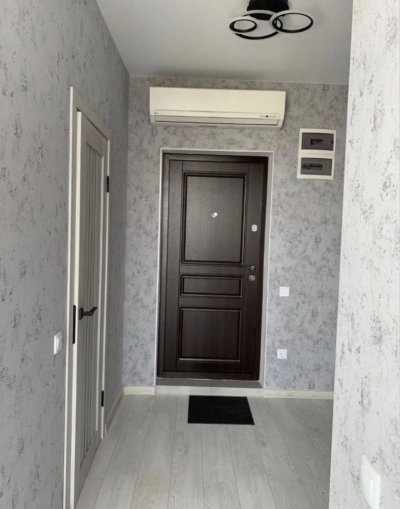 ЖК «Брюссель» — светлая квартира после ремонта, 43 м²