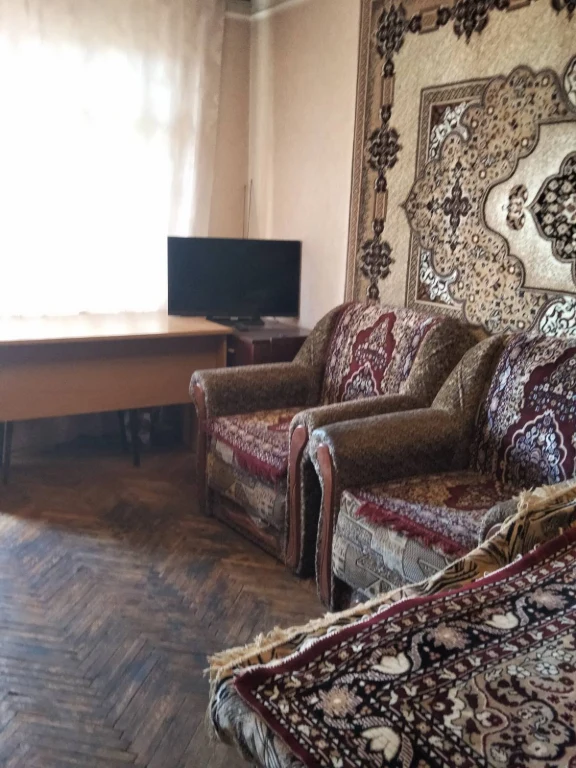 Rent 1-room apartment 46 sq.m, Maksima Kryvnosos St., 11