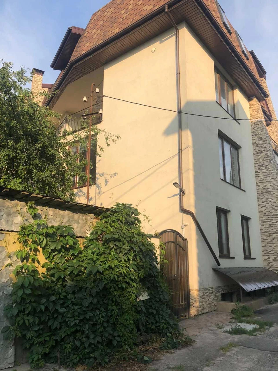 Продам  квартиру , Професора Буйка вул., 28 , Голосієво, мет