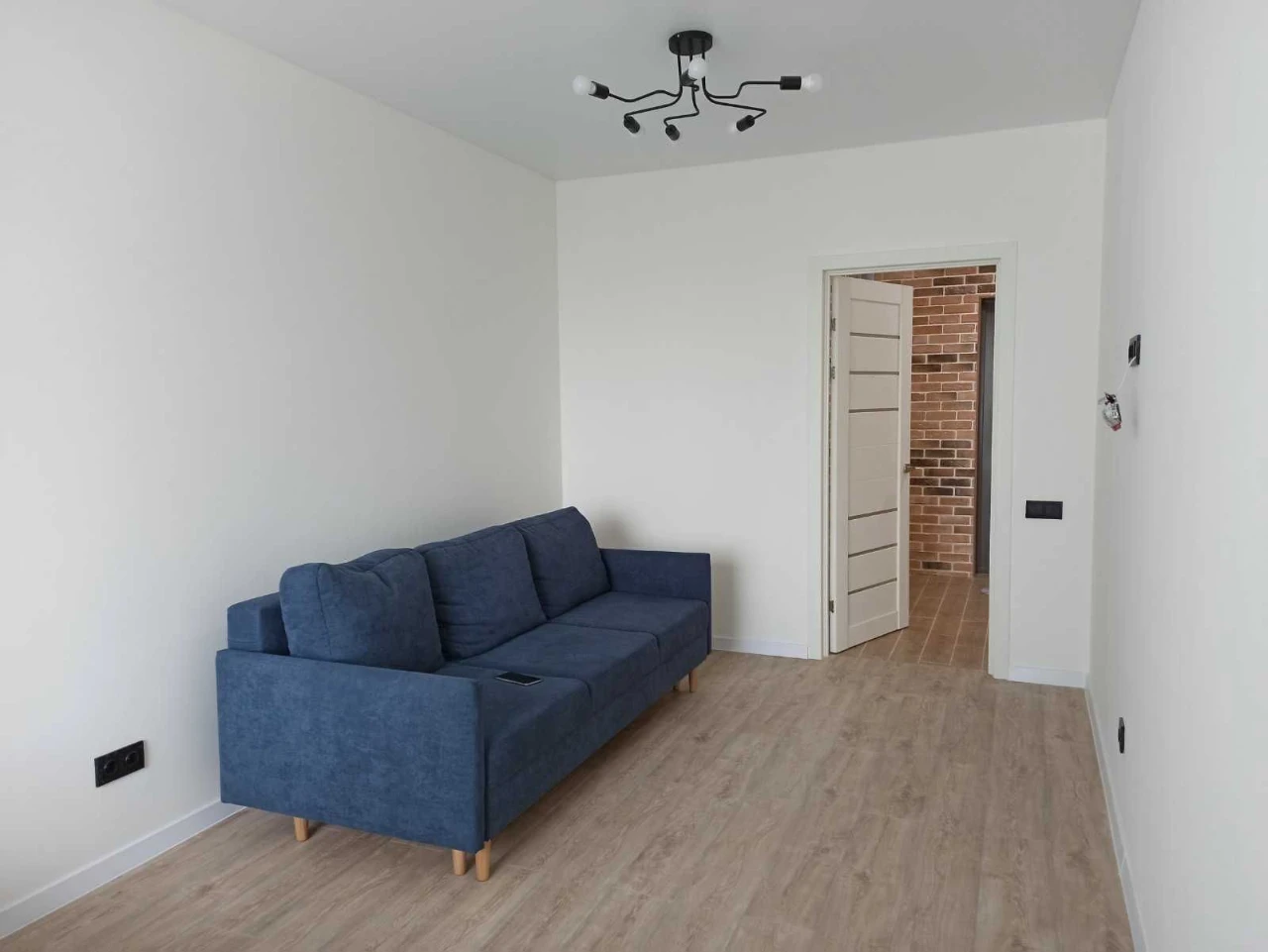 Sale of 1-room apartment in the Autograph residential complex. No commission.