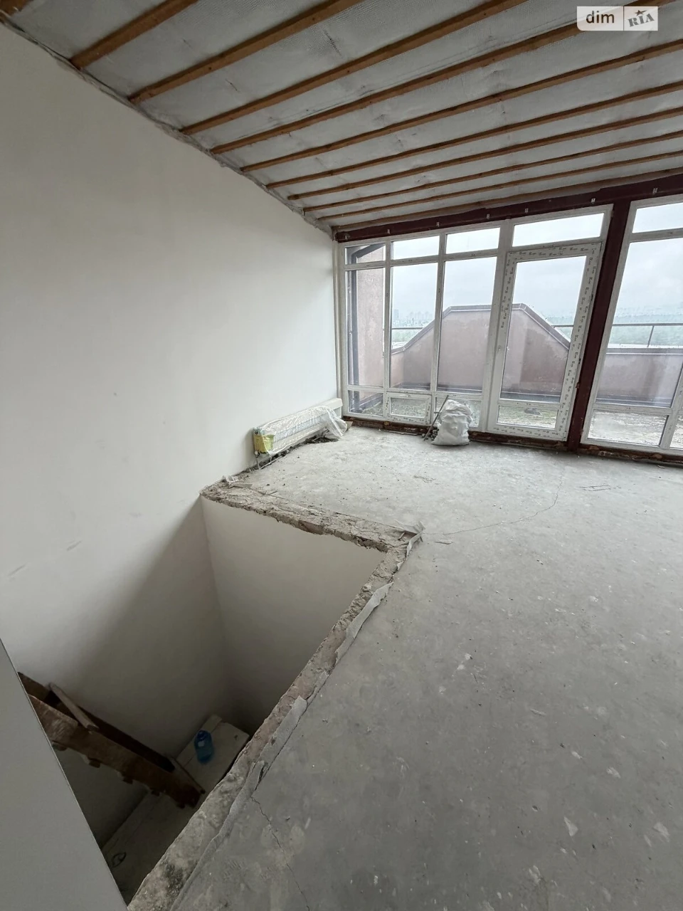 Apartment for Sale, Bikovskye