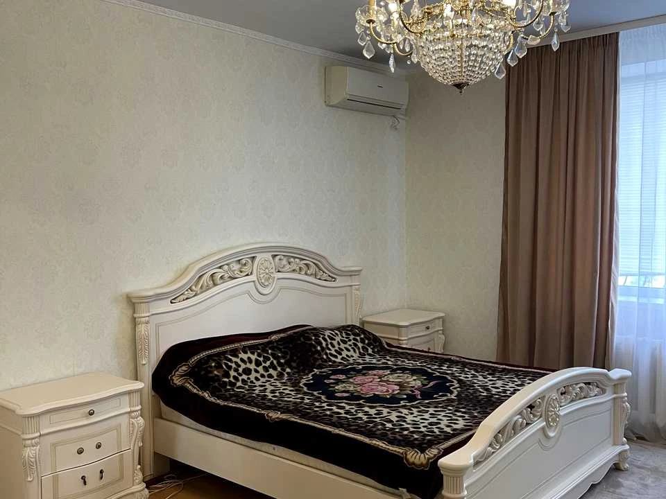 Квартира. Одеса, Тополина вулиця