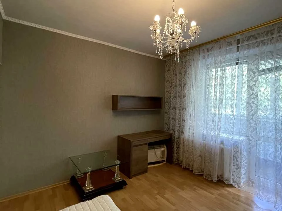 Квартира. Одеса, Тополина вулиця