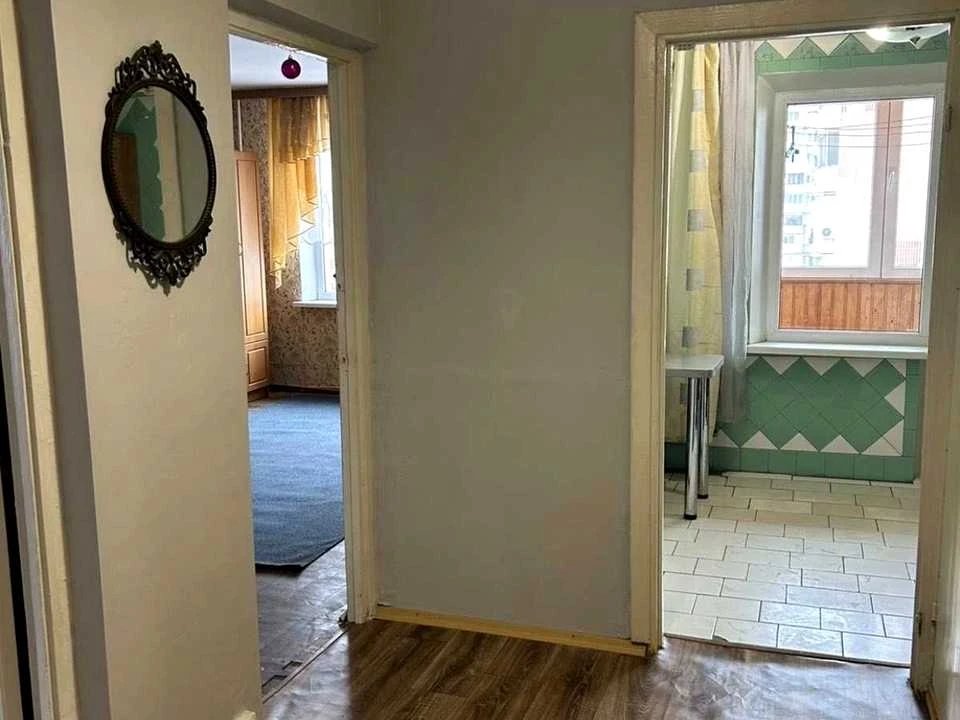 Apartment. Mykhola Zakhrevs'ko Street, Kyiv