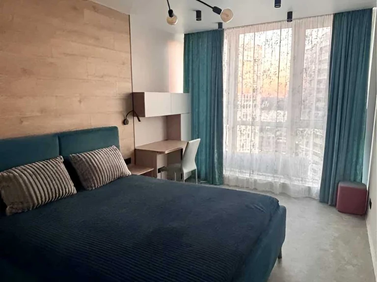 Apartment. Kyiv, Revuts'koho St.