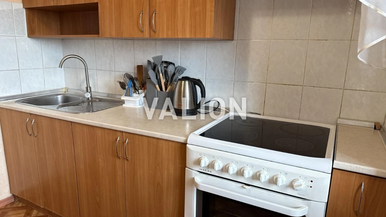 Продаж 2-кімнтаноі квартири у Дарницькому районі, вул.Ревуць