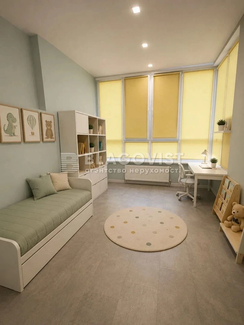 Продаж квартири вул. Каховська (Микільська Слобідка) в Києві
