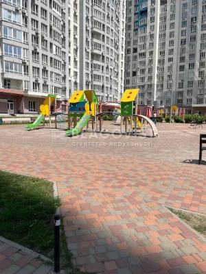 Продаж квартири вул. Каховська (Микільська Слобідка) в Києві