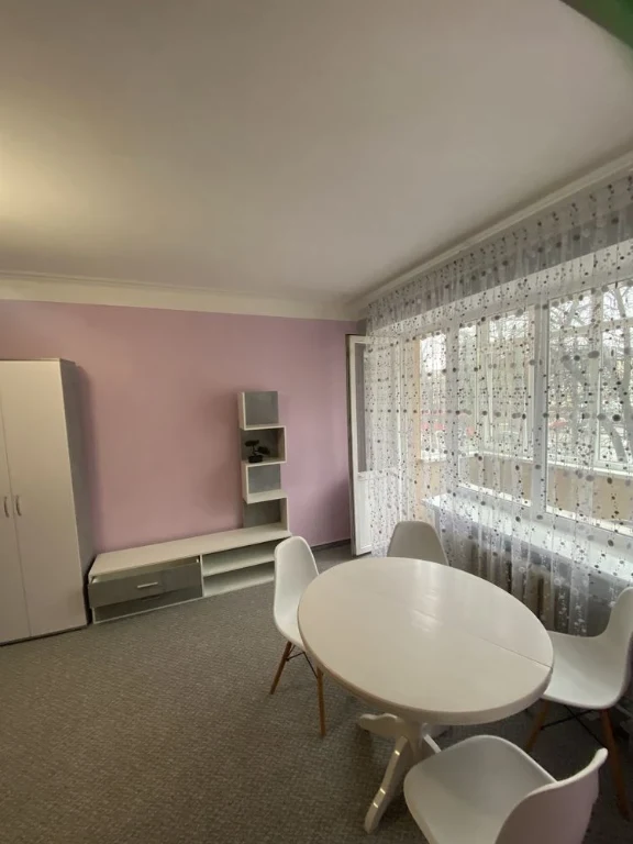2-bedroom apartment for sale in Kyiv, renovated.
