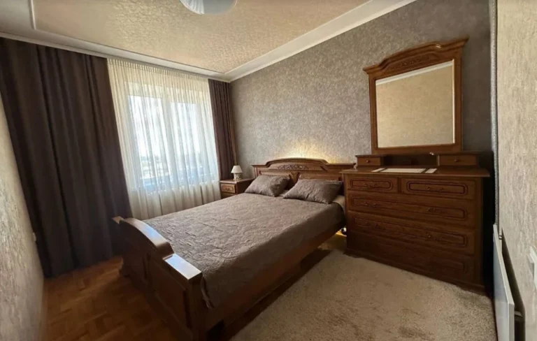 Продаж 3к квартири 79.2 кв. м на бул. Просвіти