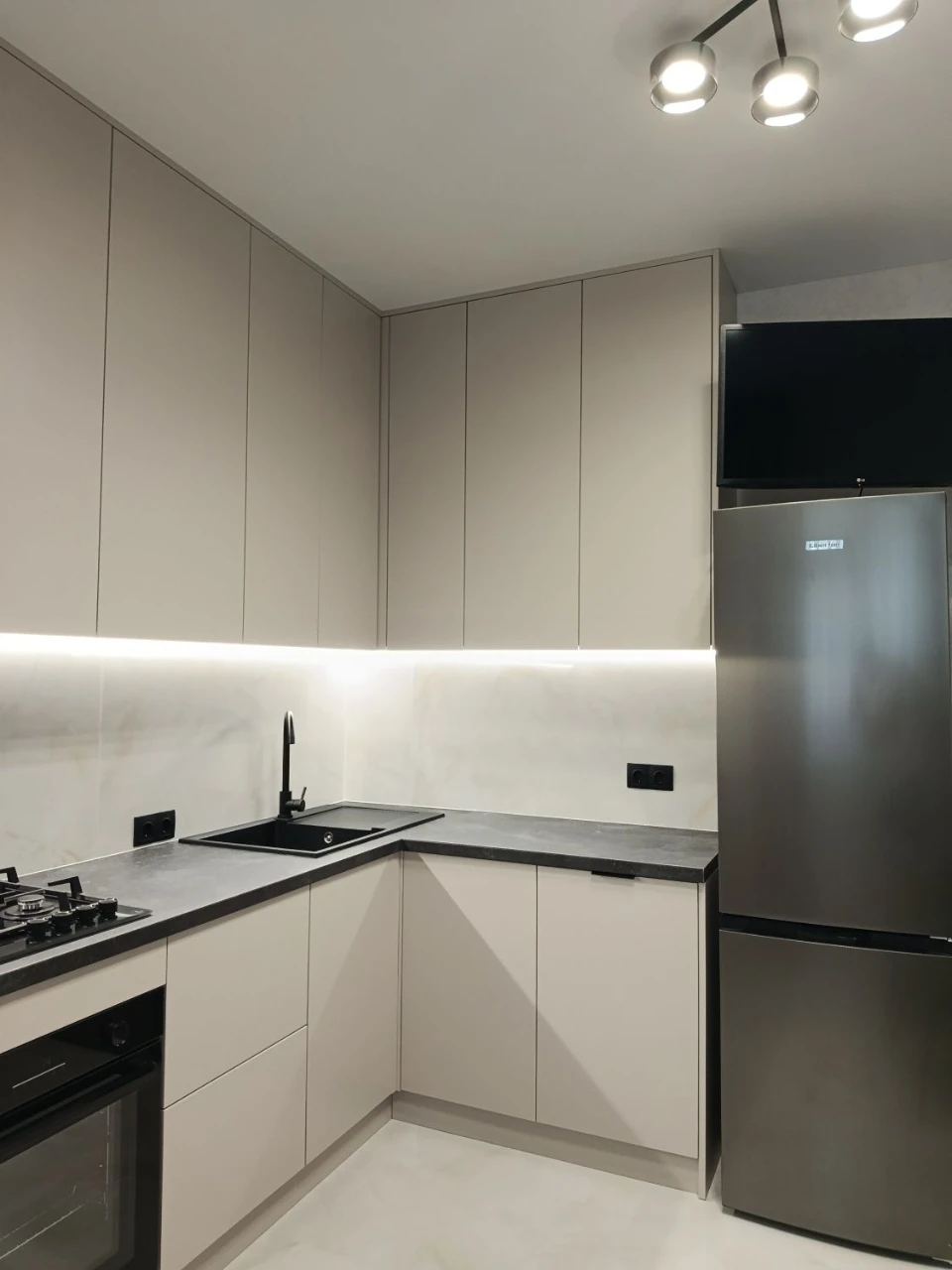 Продаж 1-к квартира Озерна, вулиця Кармелюка, зупинка Агора,