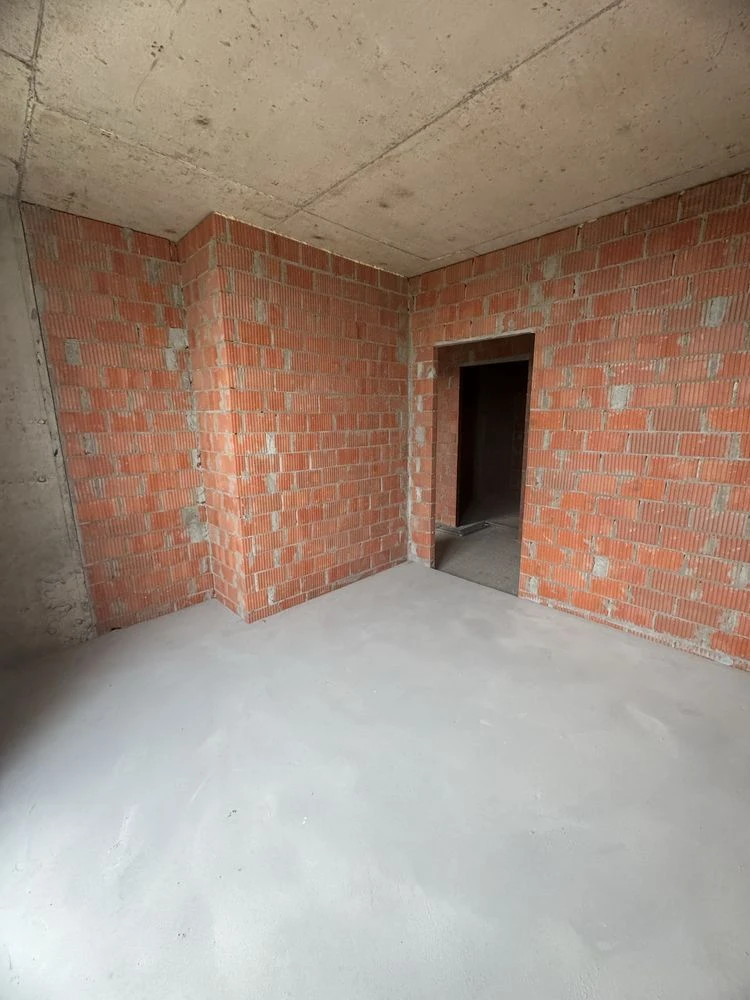 Продаж від власника - Видова 2-кімнатна з великою терасою |