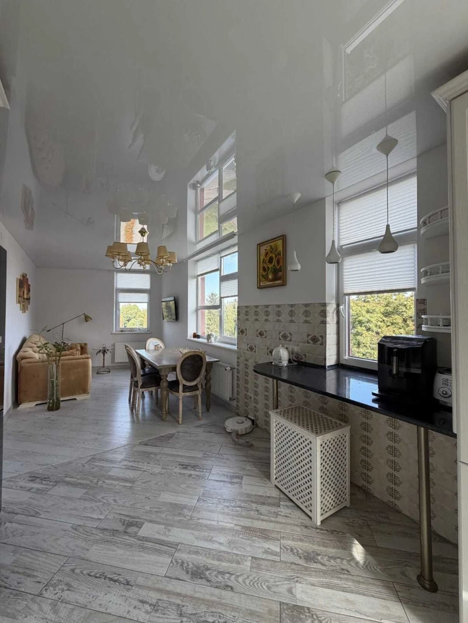 Продаж 3-к. квартири ЄВРОРЕМОНТ 90/65/25м² вул.Пасічна 19900