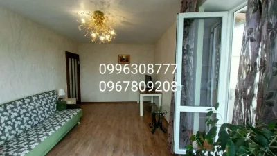 Продаю хорошую  2 комнатную квартиру , метро "Победа " 3 мин