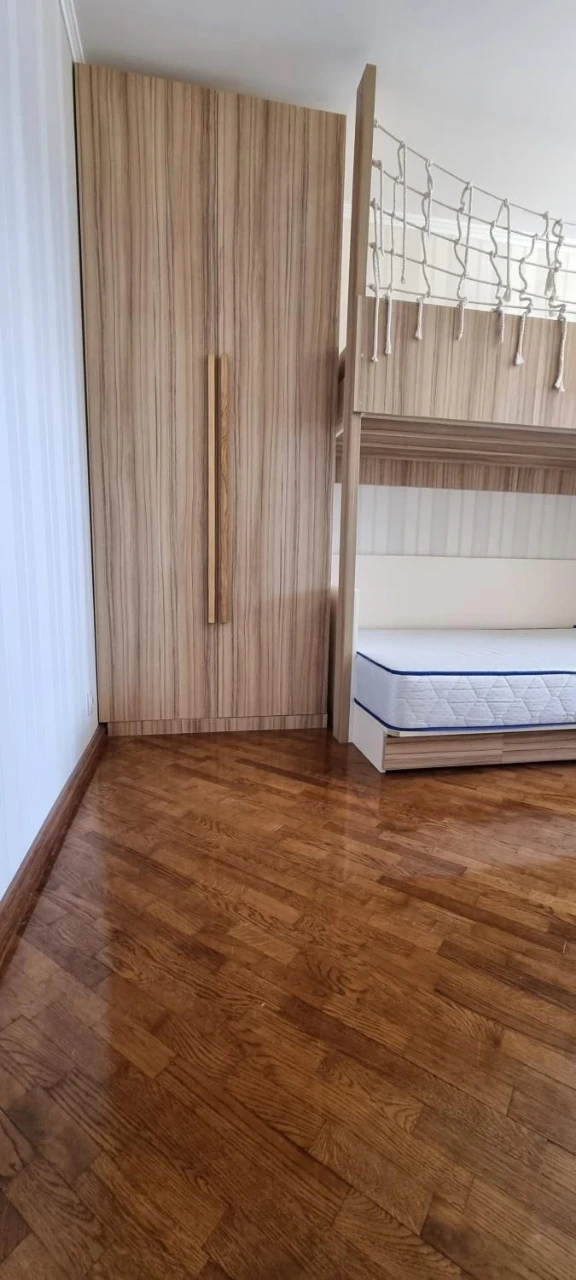 Amosova 38, 1 room.