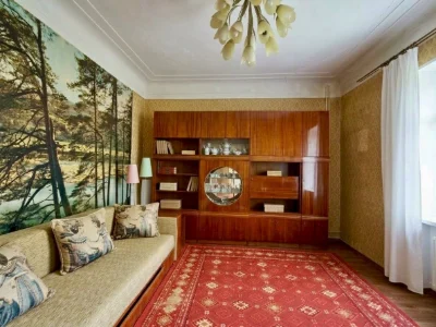 For sale 3 rooms. Stalinka KhTZ/ Mira st., 20
