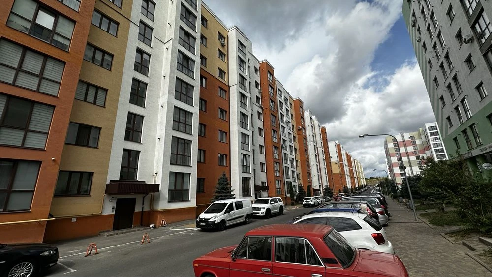 Продам 3 кімнатну квартиру Щасливе Газове опалення
