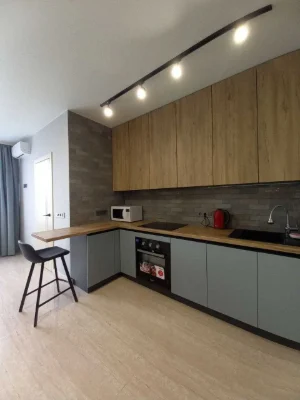 Продам 1-кімнатну квартиру, ЖК "Метрополіс", 43 м², з ремонтом, у Голосіївському районі