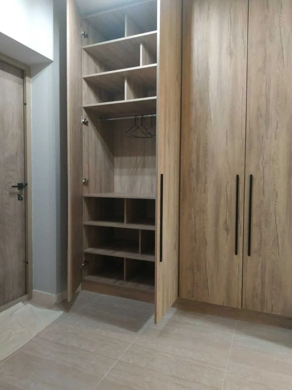 Продам 1-кімнатну квартиру, ЖК "Метрополіс", 43 м², з ремонтом, у Голосіївському районі