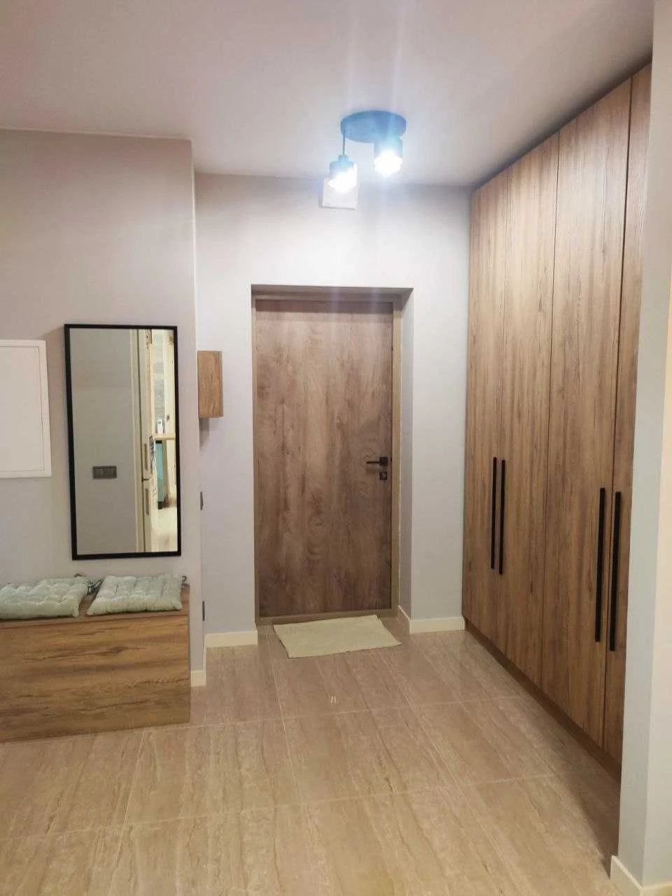 Продам 1-кімнатну квартиру, ЖК "Метрополіс", 43 м², з ремонтом, у Голосіївському районі