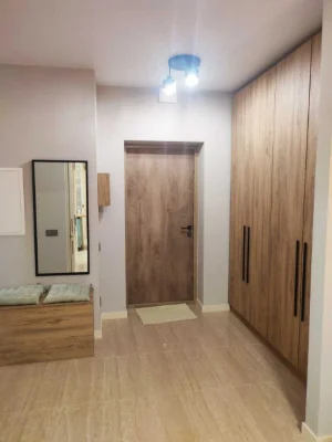 Продам 1-кімнатну квартиру, ЖК "Метрополіс", 43 м², з ремонтом, у Голосіївському районі