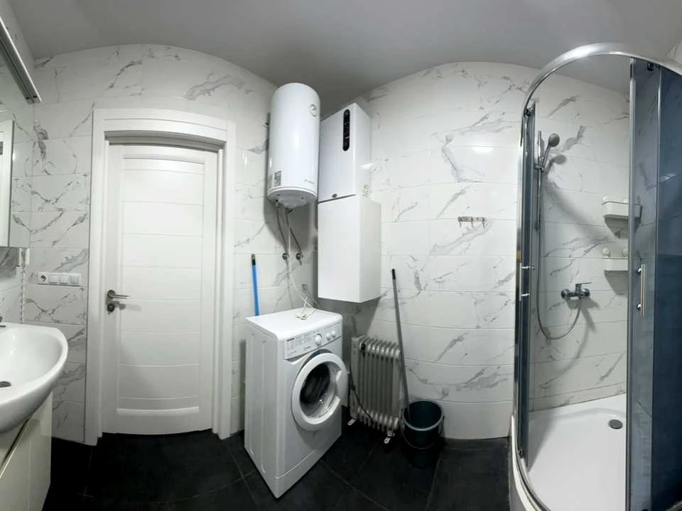 One-room apartment. Kyiv, Mykhola Bazhana Prospect
