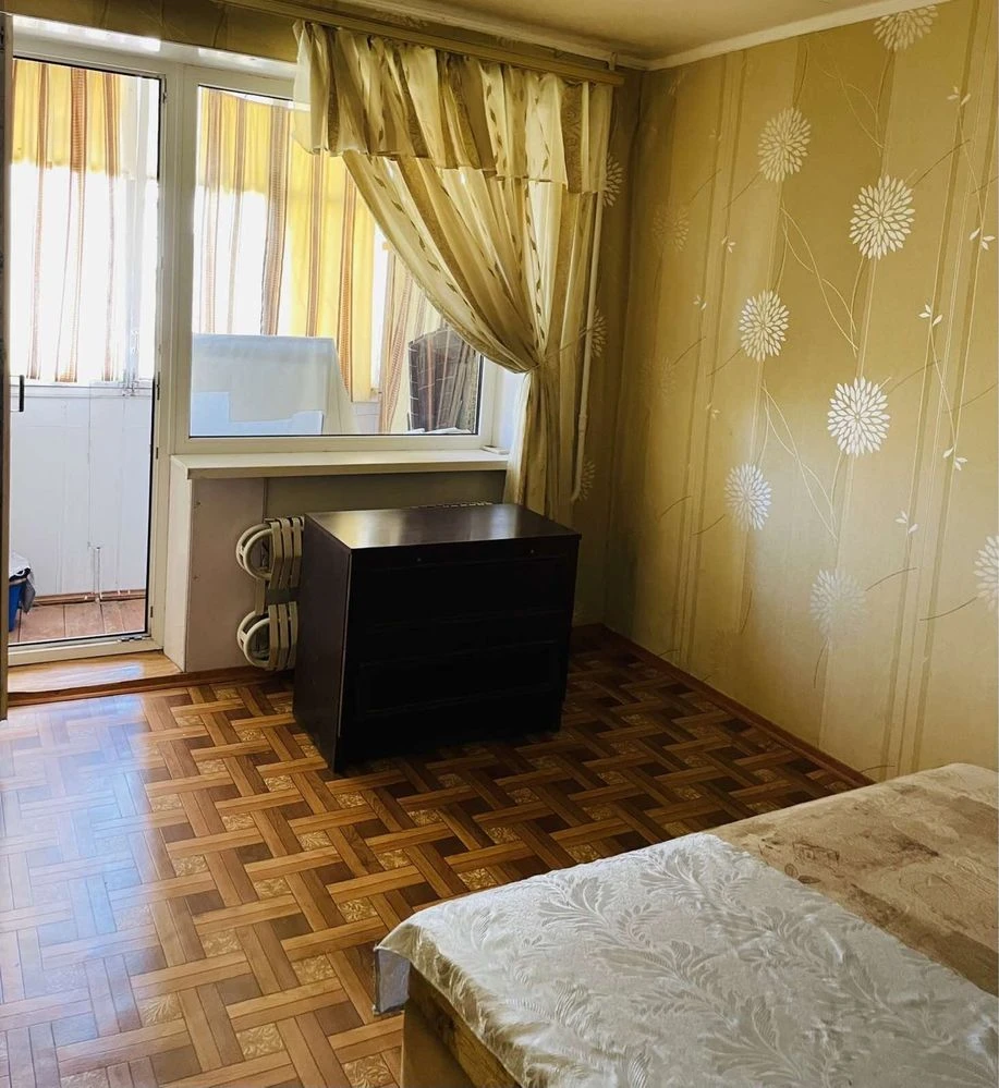 Продаж 3-кімнатній квартири на Парусі