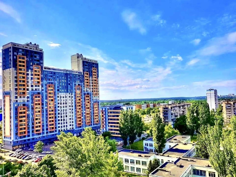 Квартира. Київ, Богатирська вул.